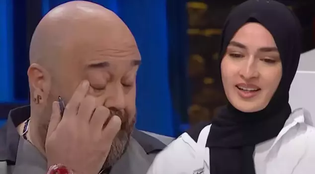 MasterChef Beyza's confession of violence brought Somer chef to tears.