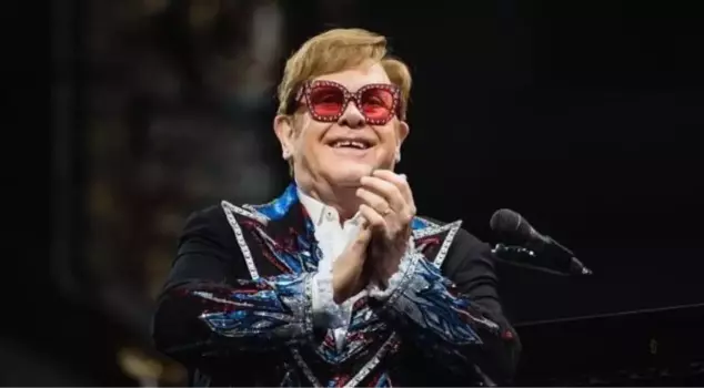 Elton John announced the news that will upset his fans himself.