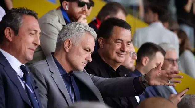 Mourinho convinced the name that will replace Ferdi Kadıoğlu.