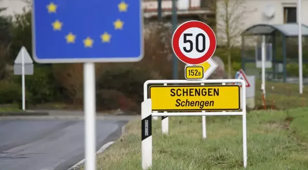 The full accession of Bulgaria and Romania to Schengen has been approved.