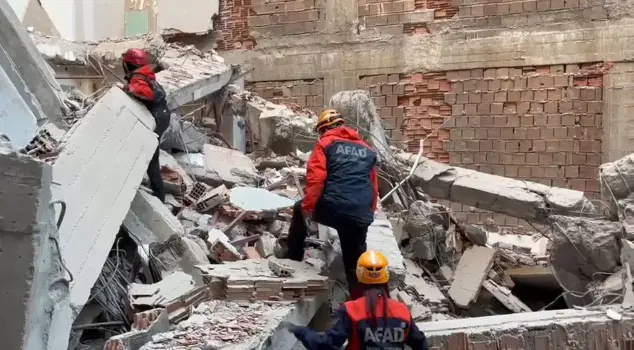 Two workers were trapped under the rubble during the demolition in Istanbul.