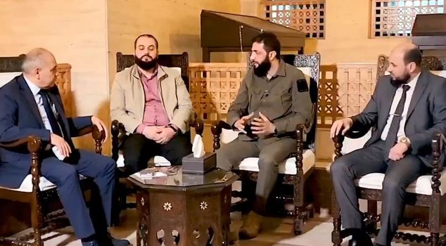 Critical summit in Damascus: Assad's prime minister officially handed over the government.