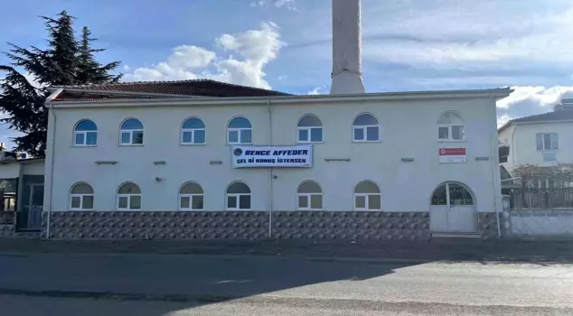 In Eskişehir, a banner was hung on the wall of the mosque that says, 