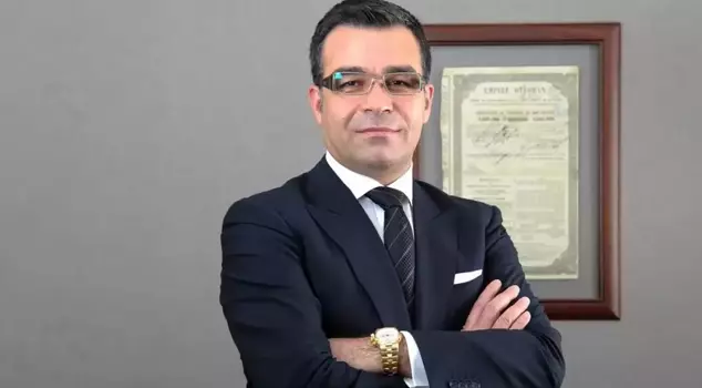 Famous stockbroker Nihat Özçelik has been arrested.