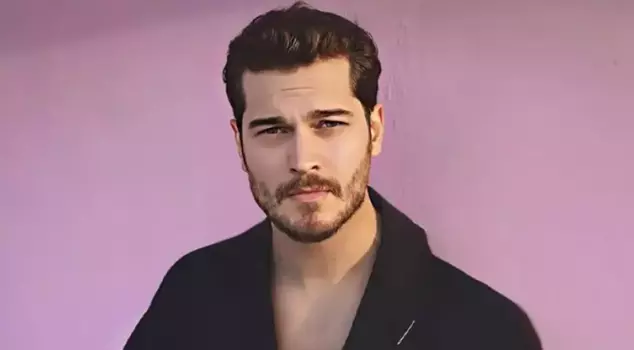 Çağatay Ulusoy's new love has been revealed.