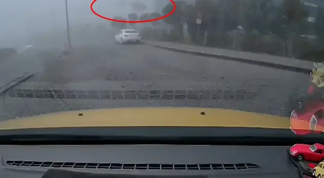 The moment the helicopter, which became the grave for four people, crashed was captured by a taxi camera.