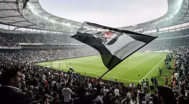 The fans went wild: Beşiktaş's logo has changed.