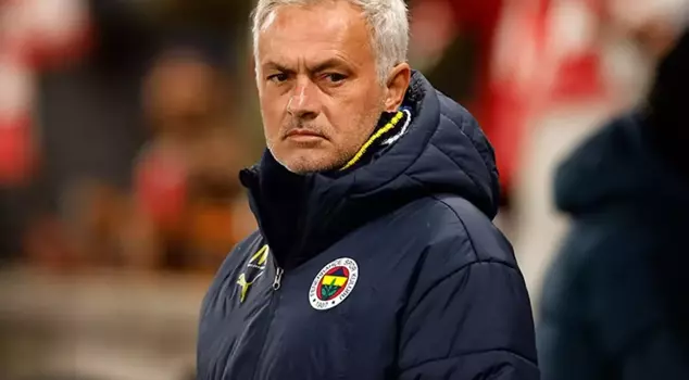 Jose Mourinho is doing what he did at Fenerbahçe at Roma as well.