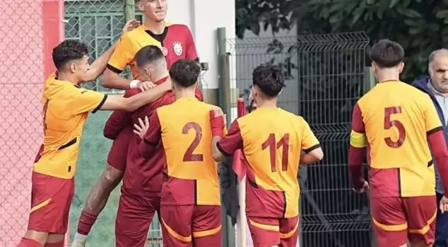 In the eternal rivalry, the historical score: Galatasaray defeated Fenerbahçe 8-1.