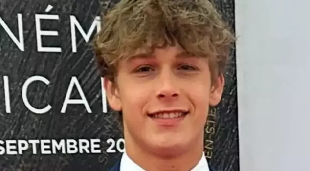 The young actor who fell from a moving vehicle has lost his life.