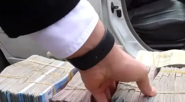 In Syria, where the ban has been lifted, currency exchange is being conducted in the middle of the street.