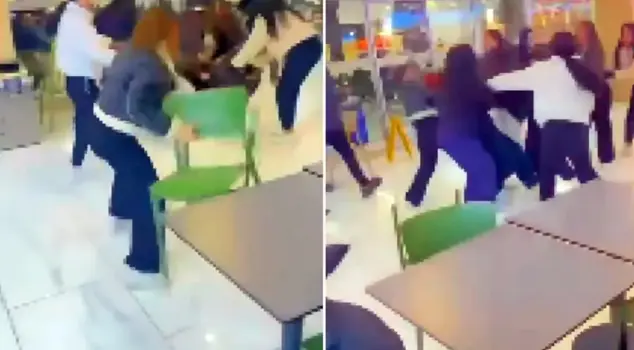 Young girls got into a fight with kicks and punches in the shopping mall.