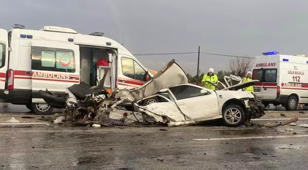 Terrible accident on the way to the wedding! The wrecked car became a grave for a family.