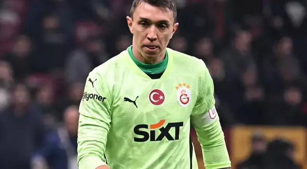 A huge unexpected suitor has emerged for Fernando Muslera.