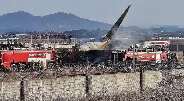 First images from the plane crash in South Korea.