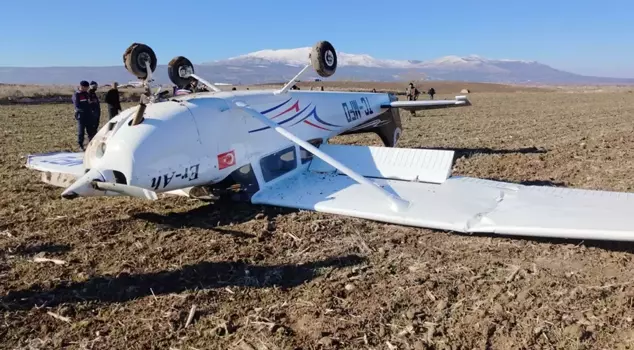 Training aircraft made a hard landing in Denizli: 1 injured.