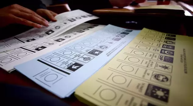 The current membership numbers of political parties have been announced.