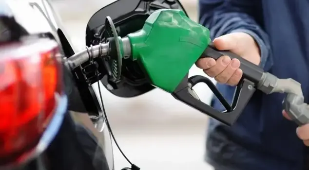 Starting from midnight tonight, there will be an increase of 1 lira and 27 kuruş in the price of gasoline.