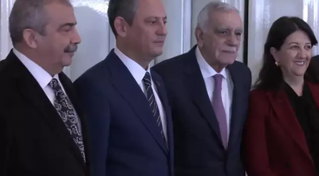 A 1.5-hour summit between the DEM Party delegation and the CHP.