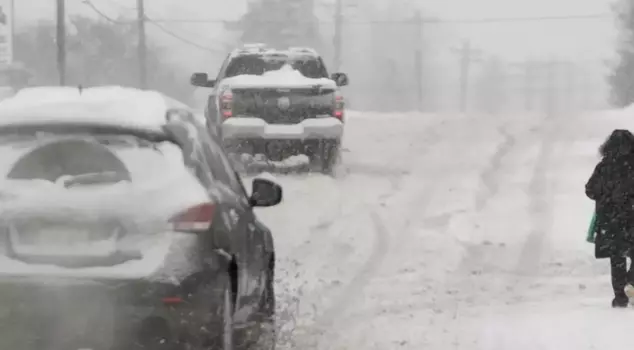 A winter storm claimed 6 lives: A man was found frozen to death at a bus stop.