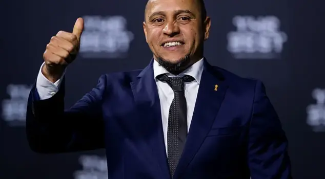 Roberto Carlos became homeless.