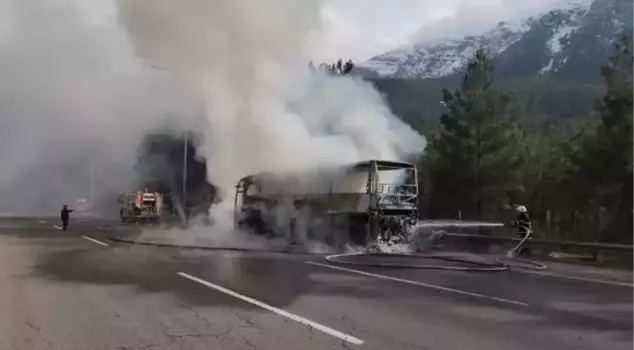 A fire broke out in a passenger bus on the Adana-Pozantı Highway.