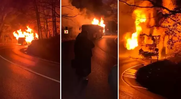 A public bus caught fire in flames in Sarıyer.