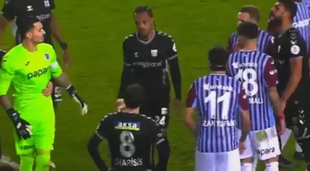 An incident broke out in Trabzon! The field suddenly became chaotic when Uğurcan Çakır wanted to take a penalty.