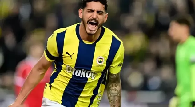 Samet Akaydın cannot leave Fenerbahçe even if he wants to.