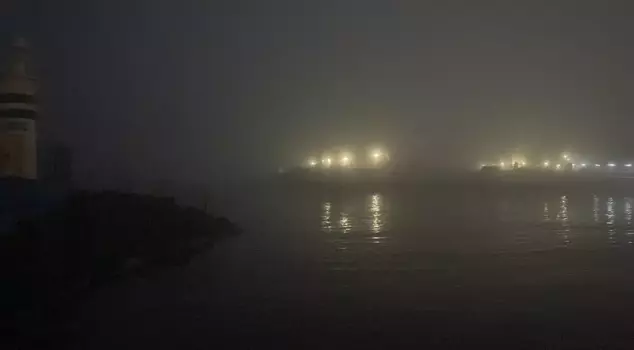 Due to heavy fog in the Dardanelles Strait, ferry services have been suspended.