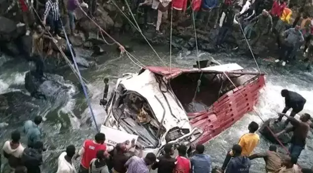 In Ethiopia, 25 people lost their lives in a bus accident.