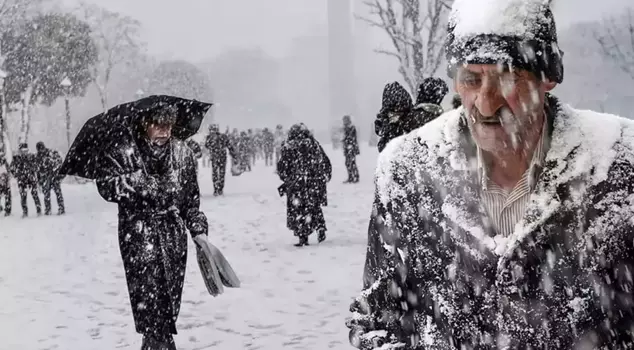 Istanbul's chronic problem of traffic is also affected by snowfall.