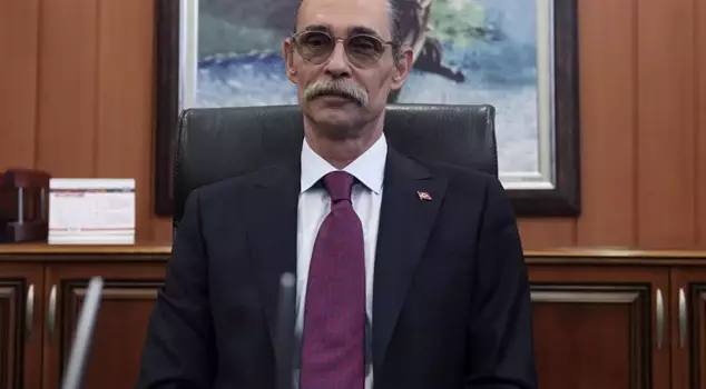 Erdal Beşikçioğlu is making a first in Turkish political history! However, it may not be very pleasing to the citizens.