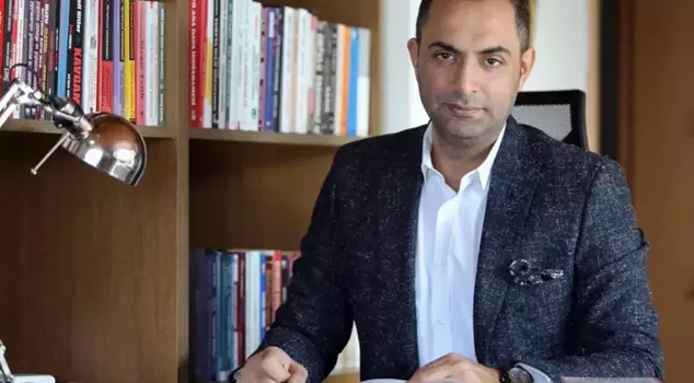 The journalist Murat Ağırel was threatened through his wife and daughter: 