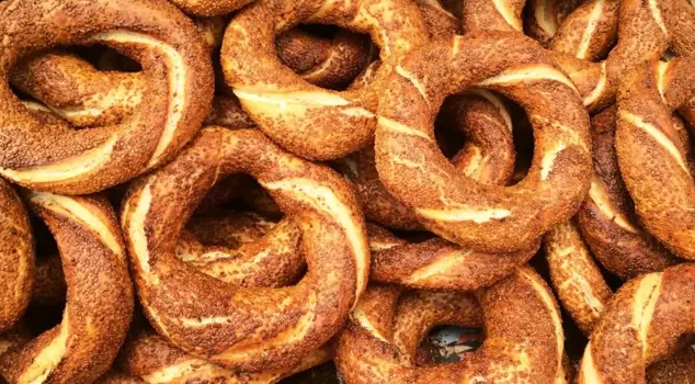 The price of simit has increased in Istanbul.