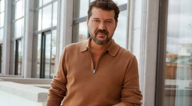 Famous actor İlker Aksum has become a father.