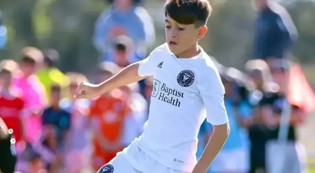 He scored 11 goals in a single match! The star football player's son is just like him.