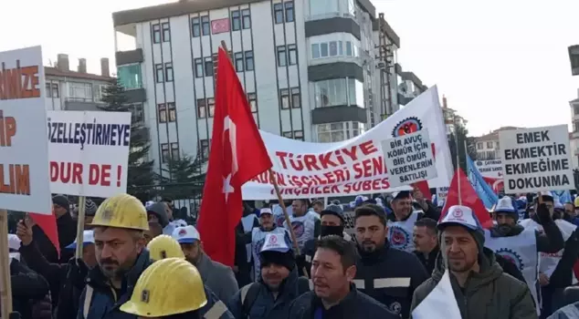 Çayırhan mine workers are protesting again.