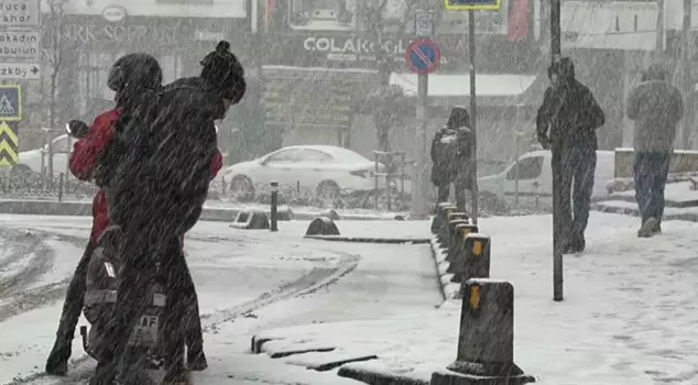 In Istanbul, 4 districts were covered in white, and warnings came one after another from AKOM and the governor's office.