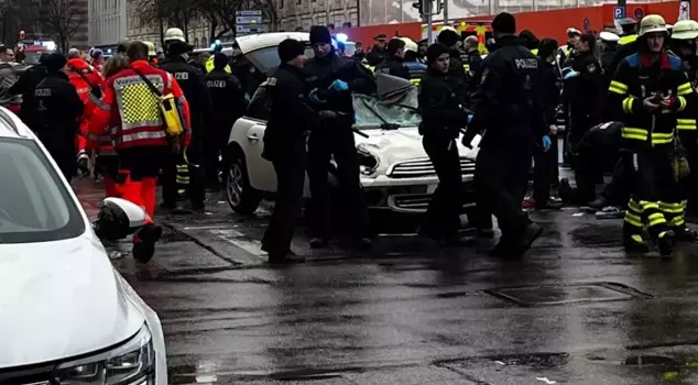 A vehicle drove into a crowd in Germany: There are more than 15 injured.