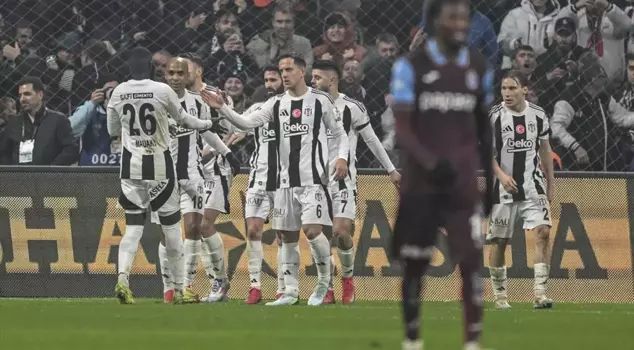 Beşiktaş defeated Trabzonspor 2-1.