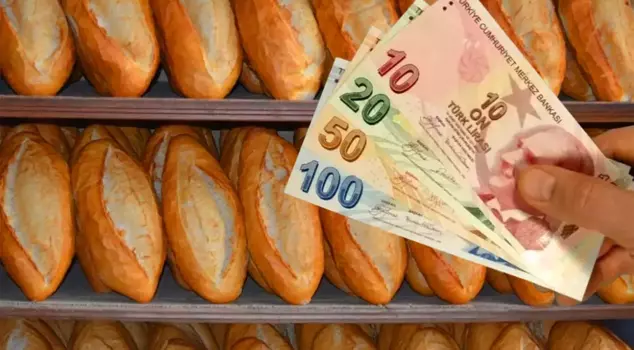 A bakery owner in Hatay is selling 200 grams of bread, which is priced at 12.5 TL, for 7.5 TL.