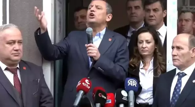 Özel misread the poem that caused Erdoğan to go to prison.