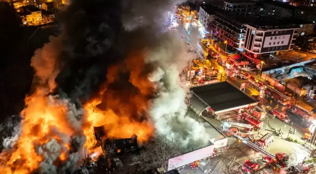 Big fire in Istanbul! It was brought under control after hours.