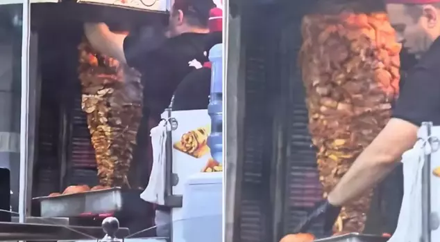 They are poisoning the public like this! Disgusting behavior from the döner vendor.