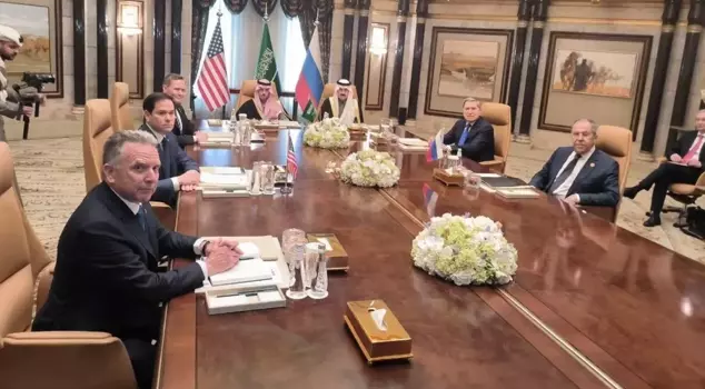 The first frame from the historic meeting! Russia and the USA at the same table after many years.