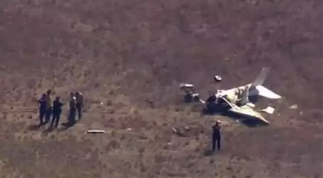 Two planes collided in the air in the U.S.: 2 dead.