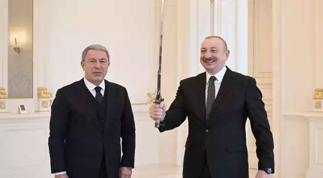 The gift that marked the meeting between Hulusi Akar and Aliyev.