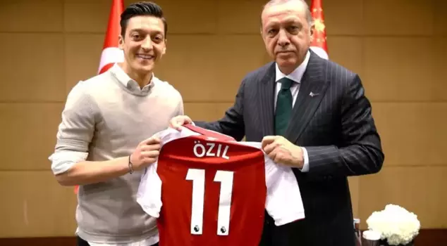 Surprise of Mesut Özil at the AK Party's Central Decision and Executive Board Meeting