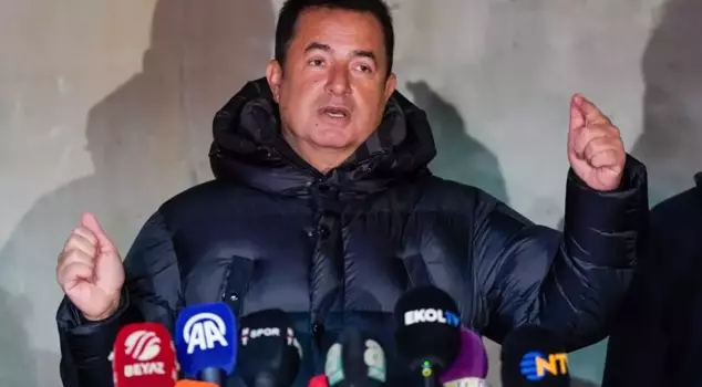 Acun Ilıcalı: نحن أدخلنا العصا في خلية النحل.